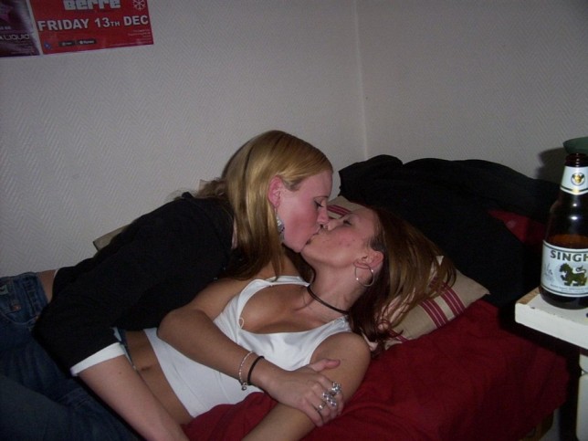 Drunk College Girls Lesbian Pussy Licking
